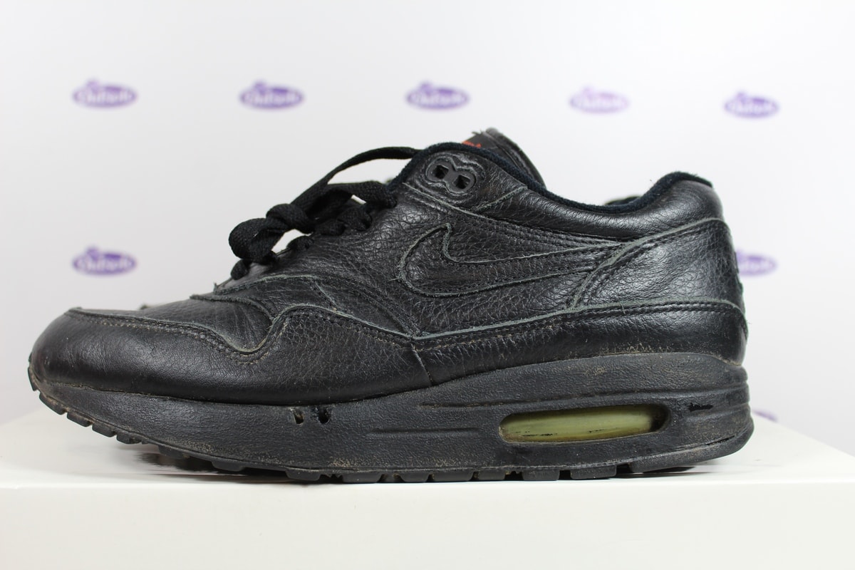 Nike Air Max 1 All Black Leather '00 | Online bij Outsole