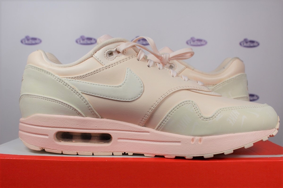 Grabar Normal Orden alfabetico Nike Air Max 1 LX Guava Ice • ✓ In stock at Outsole
