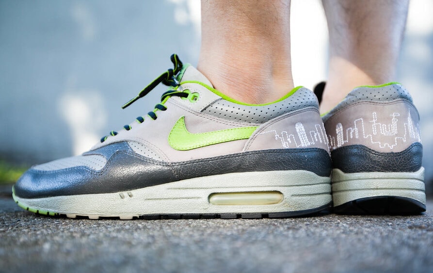 Magnético marea Comprometido All Nike Air Max 1 & 90 Hyperstrikes and Friends & Family releases • Outsole