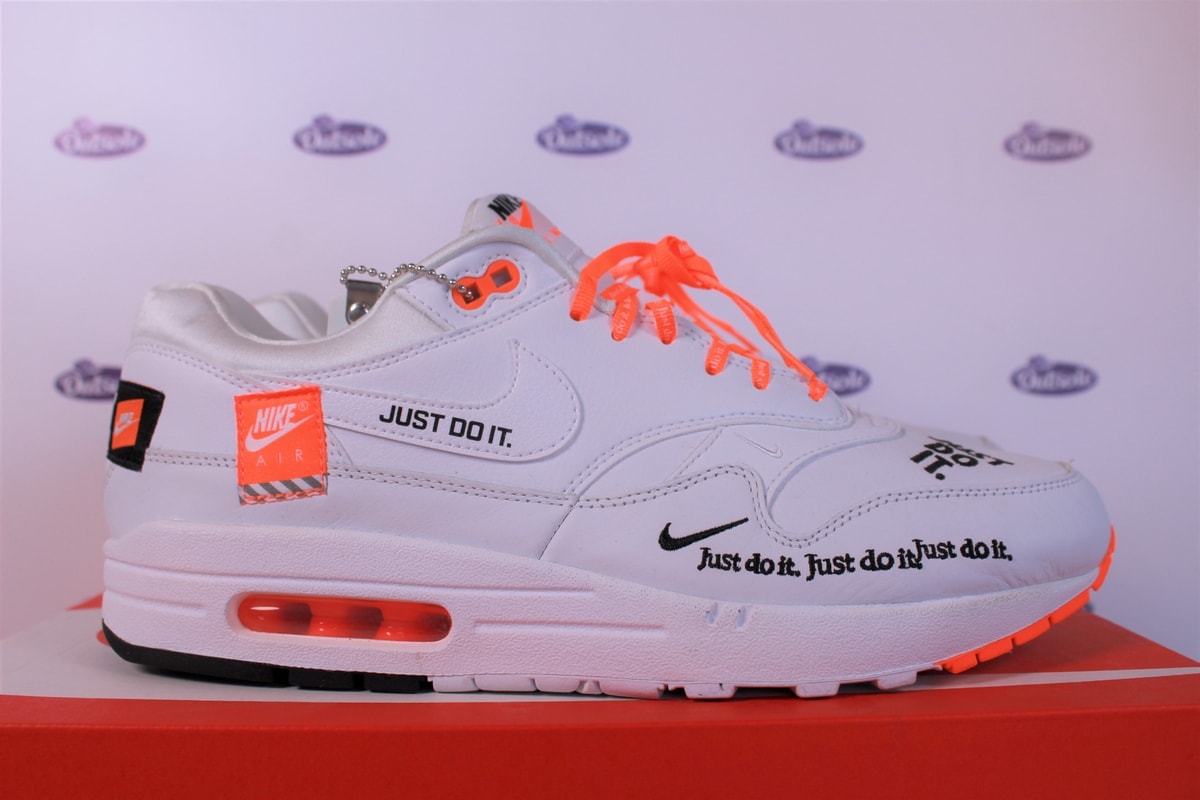 white just do it air max