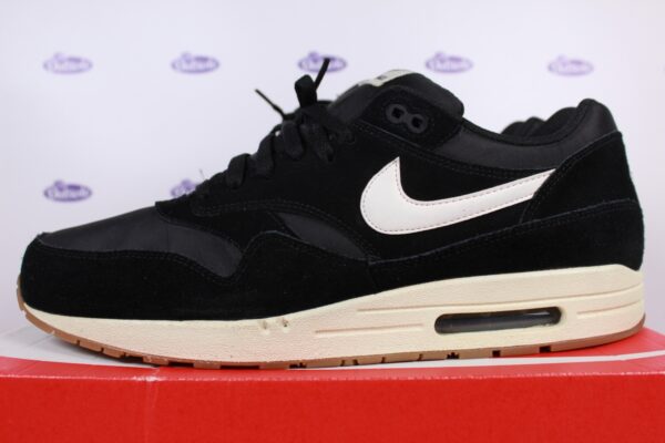 air max 1 essential black gum