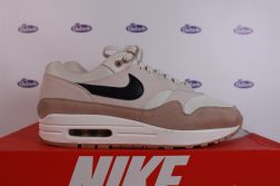 Nike Air Max 1 Desert Sand 41 AH8145 200 (1)