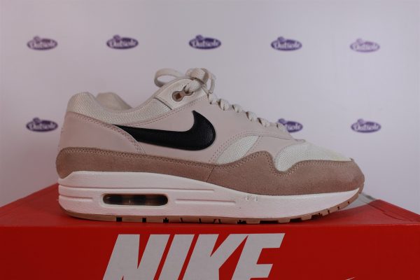 Nike Air Max 1 Desert Sand 41 AH8145 200 (1)