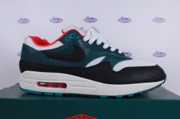 Nike Air Max 1 PRM Liverpool 43 FB8914 100 (1)